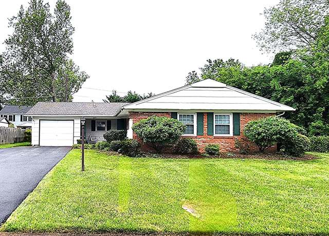 Property at 13211 Pennerview Ln, Fairfax, VA 22033, 3 beds, 2 baths
