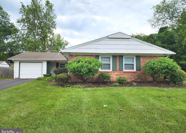 Property at 13211 Pennerview Ln, Fairfax, VA 22033, 3 beds, 2 baths