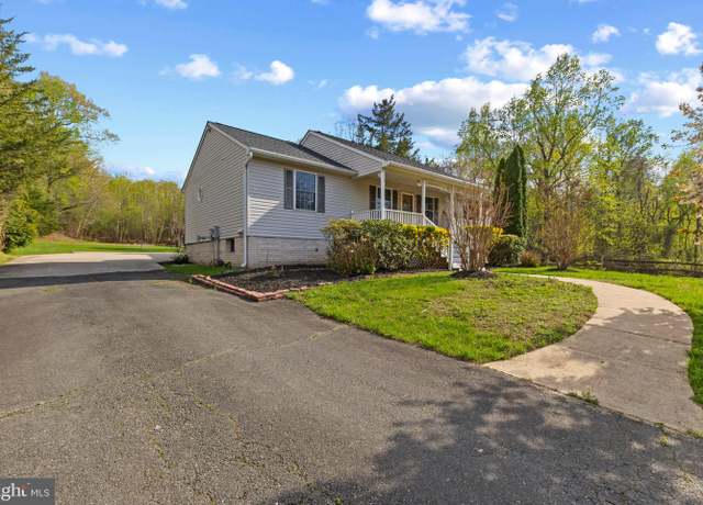 Property at 517 Decatur Rd, Stafford, VA 22554, 3 beds, 3 baths
