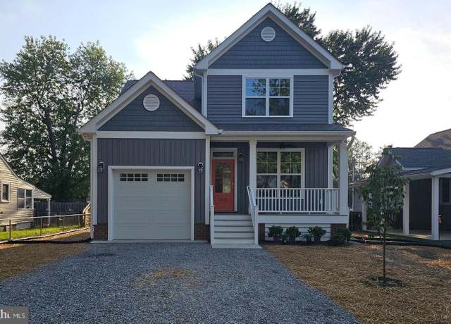 Property at 1005 Bancroft Ave, Colonial Beach, VA 22443, 4 beds, 2.5 baths