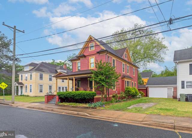 Property at 326 Poplar Hill Ave, Salisbury, MD 21801, 3 beds, 1.5 baths