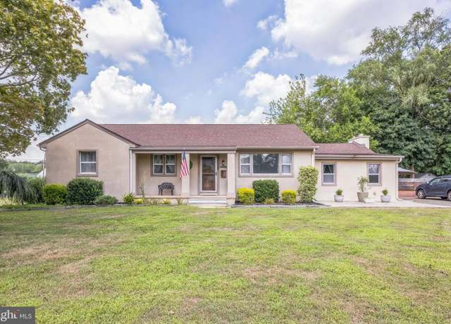 Property at 330 Broad St, Williamstown, NJ 08094, 4 beds, 1.5 baths