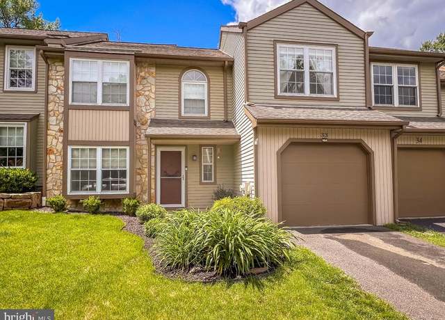 Property at 33 Laurel Cir, Newtown, PA 18940, 2 beds, 2.5 baths