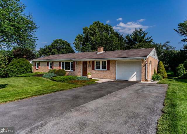 Property at 127 Holly Dr, Mechanicsburg, PA 17055, 3 beds, 2 baths