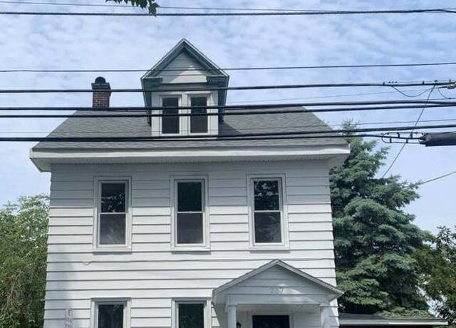 Property at 267 S 12th St, Lebanon, PA 17042, 4 beds, 1.5 baths