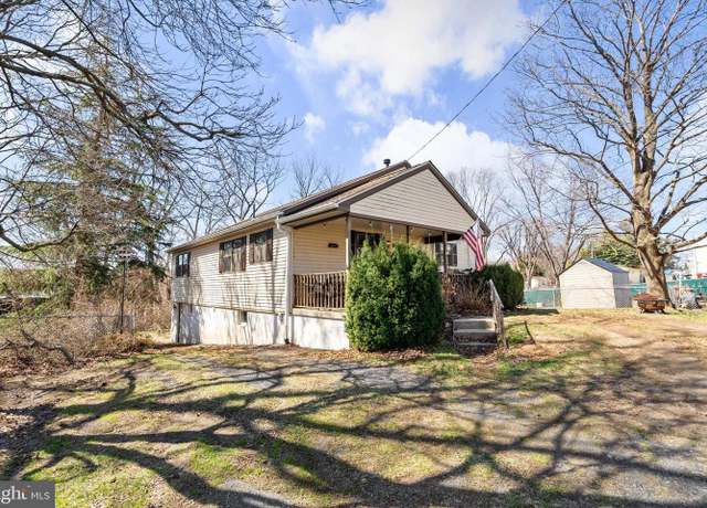 Property at 309 Lynwood Ave, Jenkintown, PA 19046, 2 beds, 2 baths