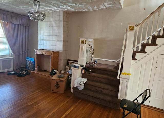 Property at 2124 W Erie Ave, Philadelphia, PA 19140, 4 beds, 1.5 baths