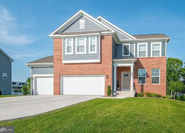 Property at 392 Norris St, Berryville, VA 22611, 5 beds, 4 baths