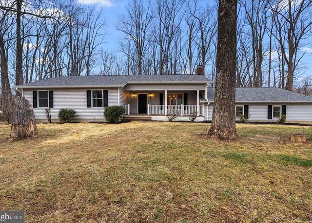 Property at 6134 Lee Hwy, Warrenton, VA 20187, 4 beds, 2 baths