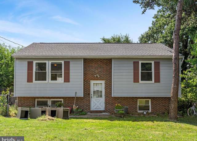 Property at 147 Country Park Dr, Winchester, VA 22602, 3 beds, 2 baths