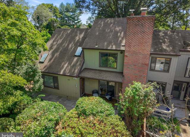 Property at 1413 Green Run Ln, Reston, VA 20190, 3 beds, 2 baths