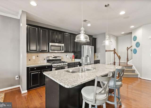 Property at 41930 Cushendall Ter, Aldie, VA 20105, 3 beds, 2.5 baths