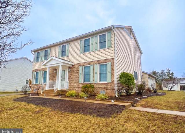 Property at 8904 Sweetbriar St, Manassas, VA 20110, 4 beds, 3 baths