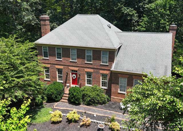 Property at 13509 Kalmbacks Mill Dr, Fredericksburg, VA 22407, 4 beds, 3.5 baths