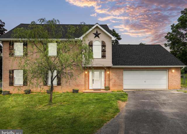 Property at 121 Defense Ct, Hedgesville, WV 25427, 3 beds, 2.5 baths