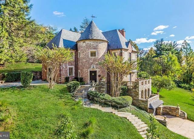 Property at 2701 32nd St NW, Washington, DC 20008, 5 beds, 5.5 baths