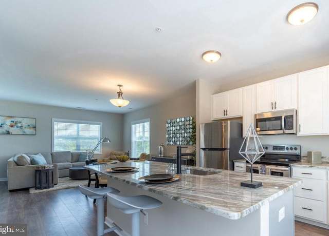 Property at 454 Woodcrest Dr SE Unit B, Washington, DC 20032, 3 beds, 3 baths
