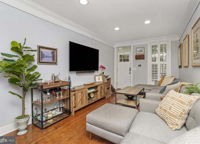 Property at 217 E Cross St, Baltimore, MD 21230, 4 beds, 3.5 baths