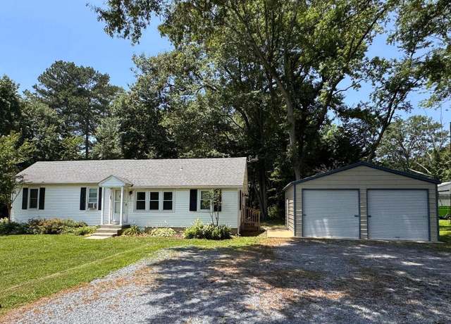 Property at 6141 Main St, Queenstown, MD 21658, 2 beds, 1 bath