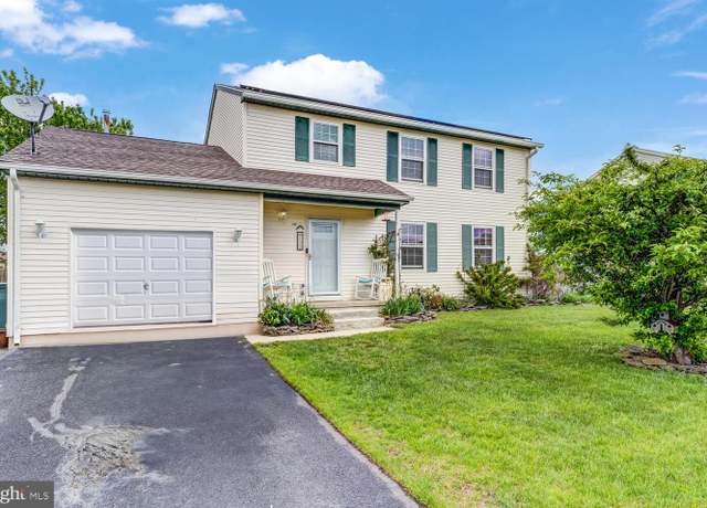 Property at 122 Lake Medford Ln, Little Egg Harbor Twp, NJ 08087, 3 beds, 2.5 baths
