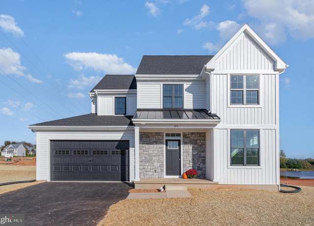 Property at 100 Eagle Pkwy, Elizabethtown, PA 17022, 4 beds, 2.5 baths