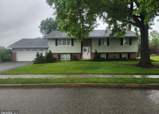 Property at 22 Hemlock Cir, Elizabethtown, PA 17022, 3 beds, 2.5 baths