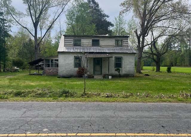 Property at 1146 Wares Wharf Rd, Dunnsville, VA 22454, 2 beds, 1 bath