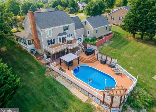 Property at 50 Heath Dr, Charles Town, WV 25414, 4 beds, 3.5 baths