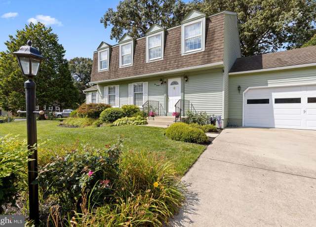 Property at 220 Harbor Dr, Severna Park, MD 21146, 4 beds, 2.5 baths