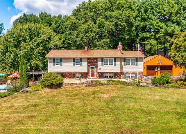 Property at 4032 Turkeyfoot Rd, Westminster, MD 21158, 3 beds, 1.5 baths