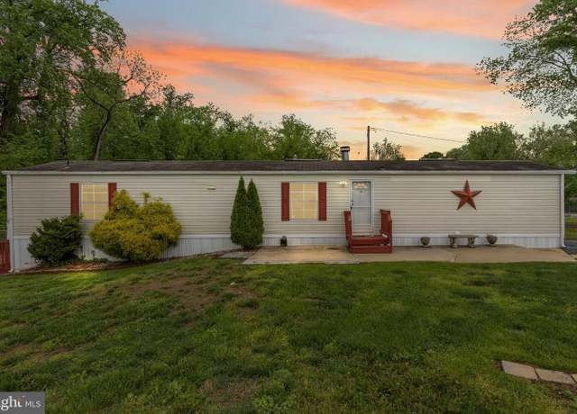 Property at 12 Walnut St, Havre De Grace, MD 21078, 3 beds, 2 baths