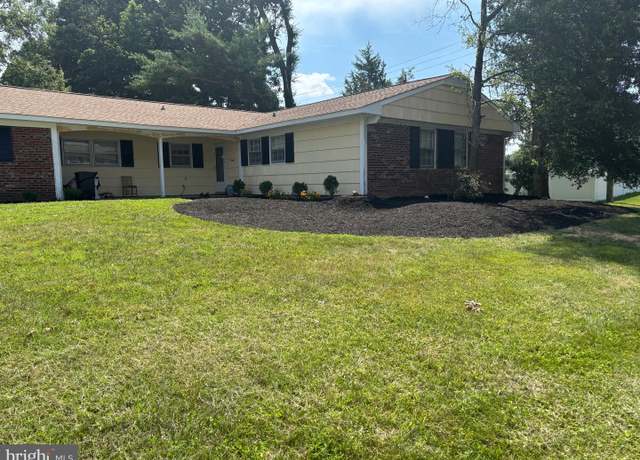 Property at 3705 Chapel Forge Dr, Bowie, MD 20715, 3 beds, 2 baths