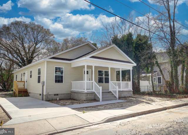 Property at 502 E East St, Delmar, MD 21875, 3 beds, 2 baths