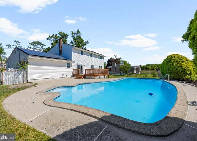 Property at 182 Blackman Rd, Egg Harbor Township, NJ 08234, 4 beds, 2.5 baths