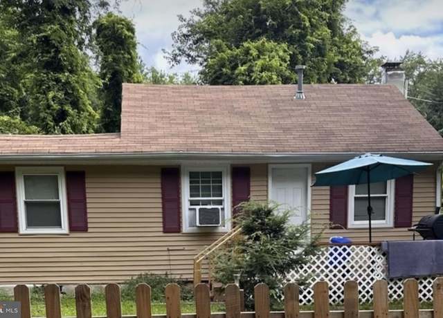 Property at 1400 Vine St, Browns Mills, NJ 08015, 2 beds, 1 bath