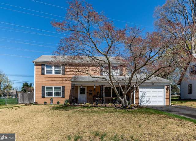 Property at 91 Messenger Ln, Willingboro, NJ 08046, 3 beds, 2.5 baths