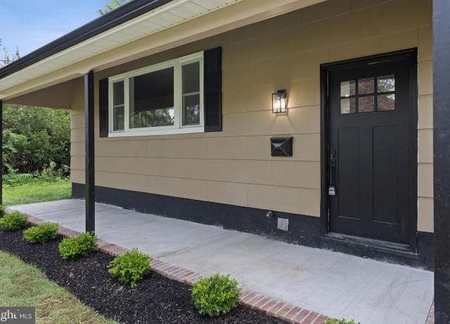 Property at 6 Ryan Rd, Cranbury, NJ 08512, 3 beds, 2.5 baths