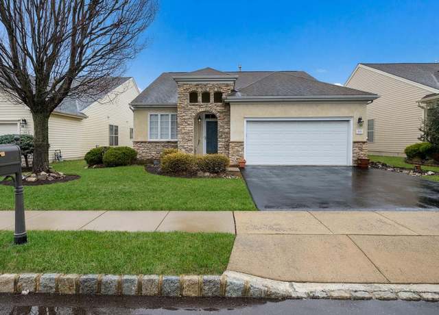 Property at 913 Harrison Ln, Warwick, PA 18974, 2 beds, 2 baths