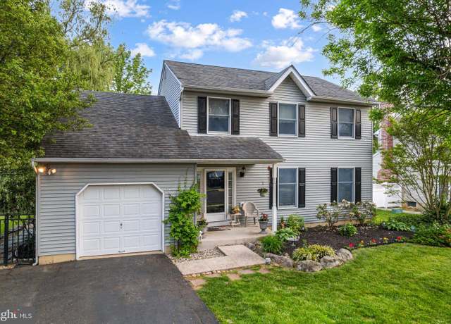 Property at 617 Highpointe Cir, Langhorne, PA 19047, 3 beds, 2.5 baths