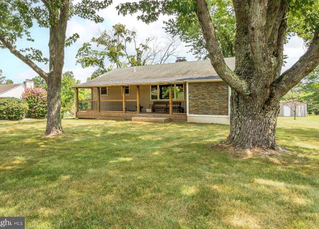 Property at 232 Williams Ave, Newtown, PA 18940, 3 beds, 2.5 baths