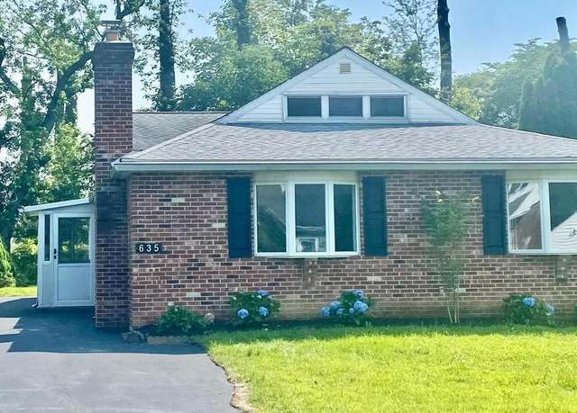 Property at 635 Grand Ave, Havertown, PA 19083, 4 beds, 2 baths