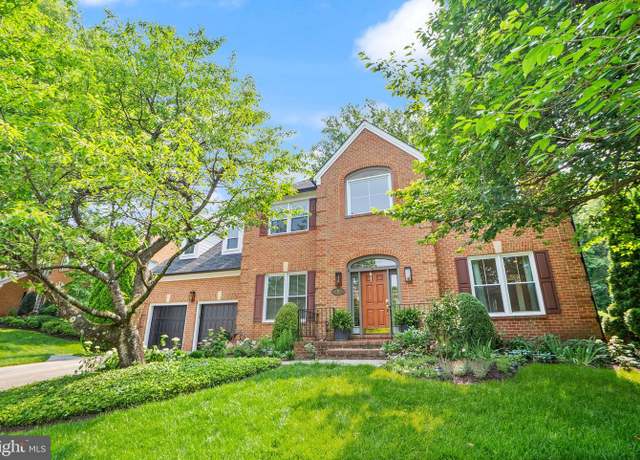 Property at 10000 Manor Pl, Fairfax, VA 22032, 5 beds, 4.5 baths