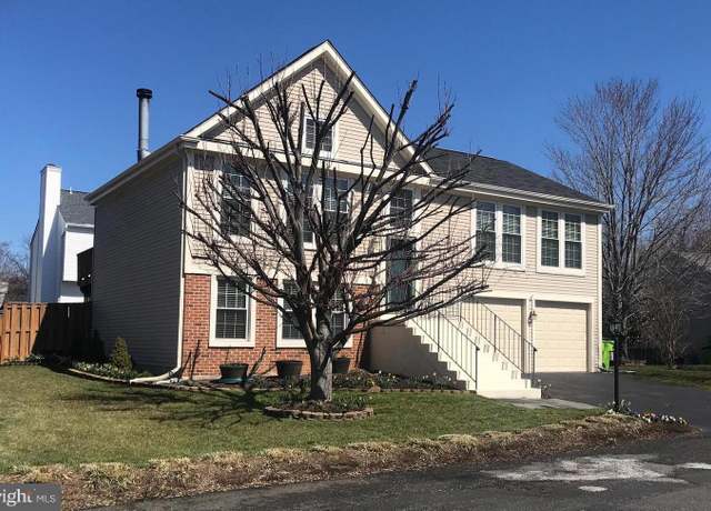 Property at 3492 Lacrosse Ct, Woodbridge, VA 22193, 4 beds, 3 baths