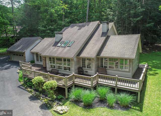 Property at 1006 Lake Shore Dr, Oakland, MD 21550, 4 beds, 3 baths