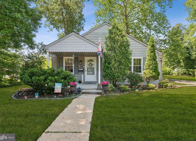 Property at 42 Chews Landing Rd, Clementon, NJ 08021, 4 beds, 2 baths