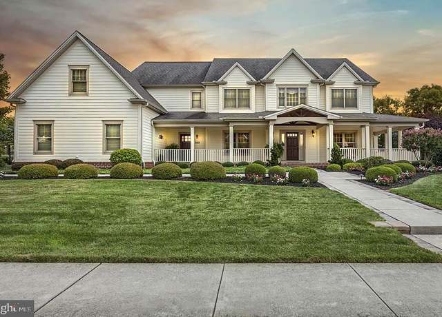Property at 323 Southview Dr, Mechanicsburg, PA 17055, 6 beds, 5 baths