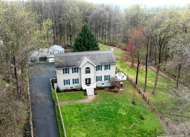 Property at 114 Moore Ln, Gap, PA 17527, 4 beds, 2.5 baths