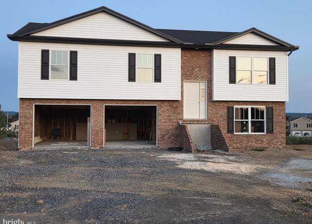 Property at 257 Grove Dr, Shippensburg, PA 17257, 3 beds, 2.5 baths