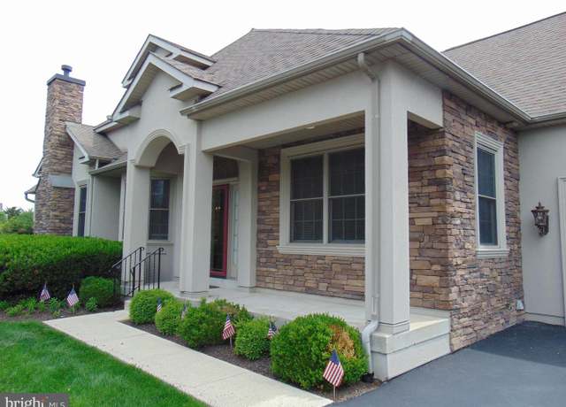 Property at 202 Country Club Dr, Telford, PA 18969, 3 beds, 2.5 baths
