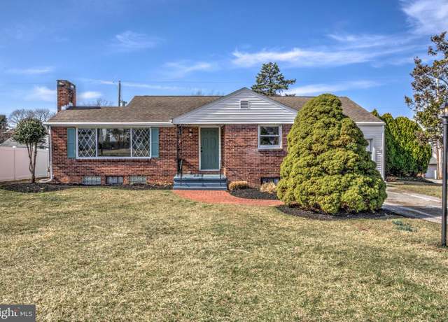 Property at 421 Edgehill Rd, York, PA 17403, 2 beds, 2 baths